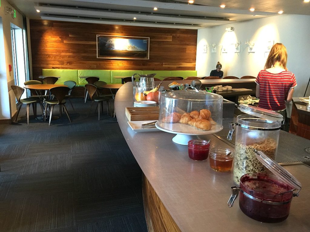 The Modern Hotel in Boise is a refurbished Travelodge with mid century modern decor, off the charts food and a fun, retro vibe. The Modern Hotel Boise Review, Where to stay in Boise, Best Brunch Boise, Idaho.