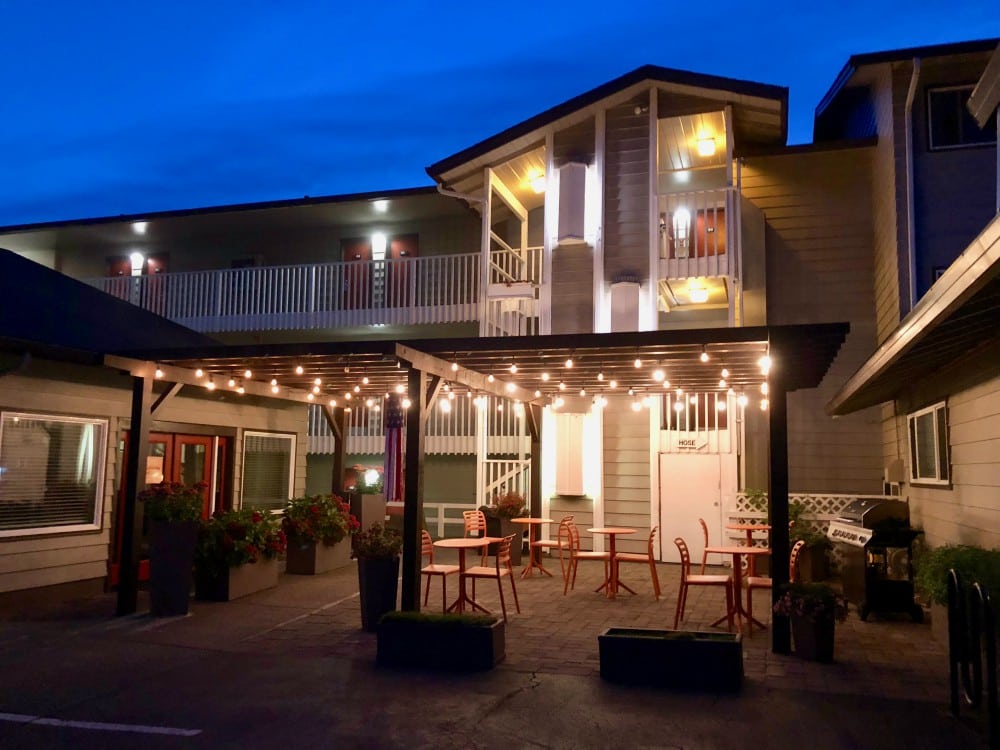 Coho Beachfront Hotel Lincoln City Review, Where to Stay in Lincoln City, Oregon Coast, Best Hotels Oregon Coast, Pet Friendly Hotel Lincoln City