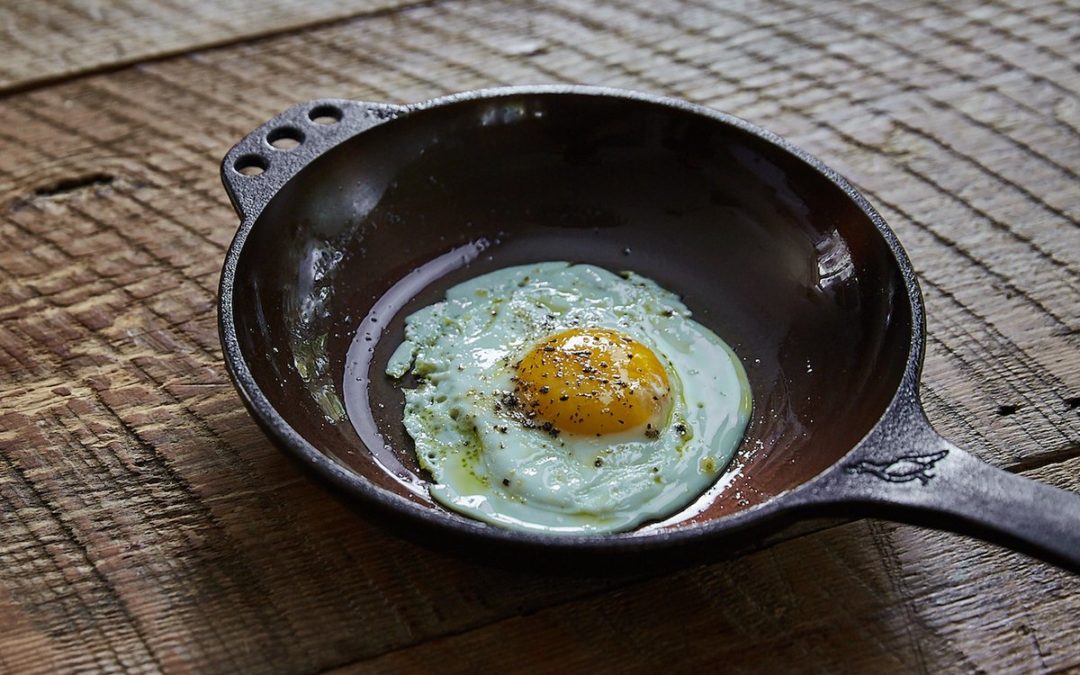 Smithey Skillet Review: Perfect Cast Iron Egg Pan