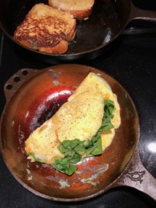 Smithey Skillet Review, Best Cast Iron Egg Pan, Cast Iron Omelet Pan, Non Toxic Egg Pan, Cooking with Cast Iron, Smithey Cast Iron Egg Pan